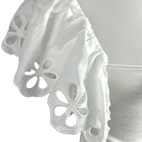 NEW H&M White Ribbed Knit Flutter Sleeve Floral Embroidered Blouse Top Size XL - Picture 3 of 5